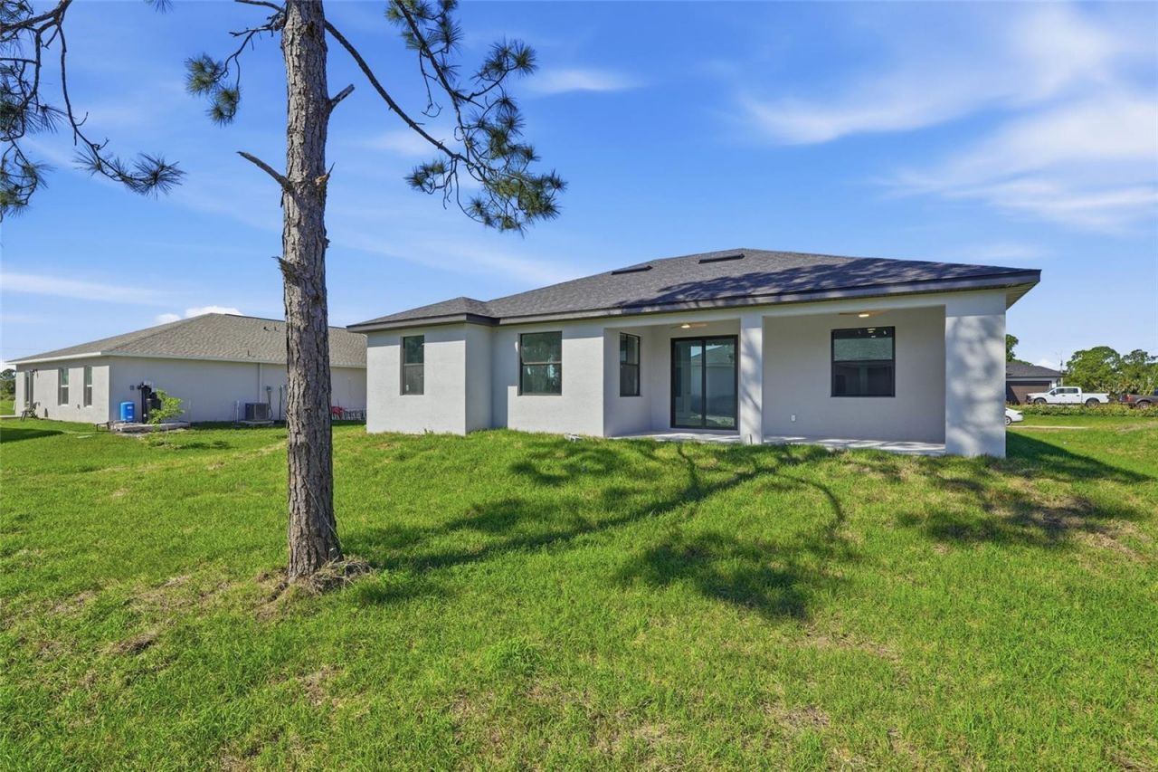 431 Palmyra Avenue , Lehigh Acres, FL 33974 Photo