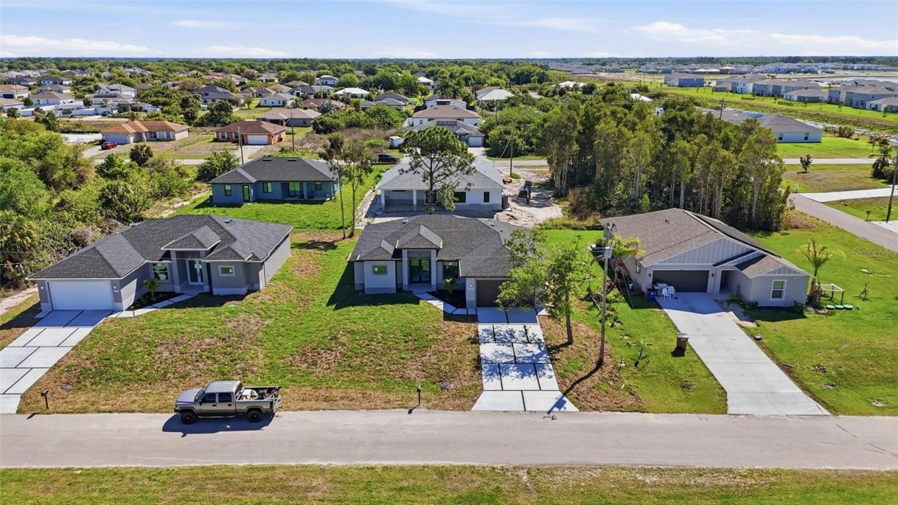 431 Palmyra Avenue , Lehigh Acres, FL 33974 Photo