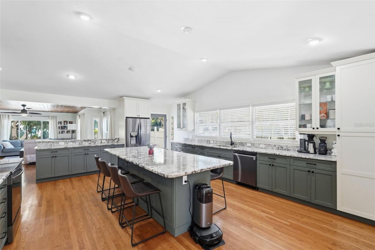 517 Avery Avenue , Crystal Beach, FL 34681 Photo