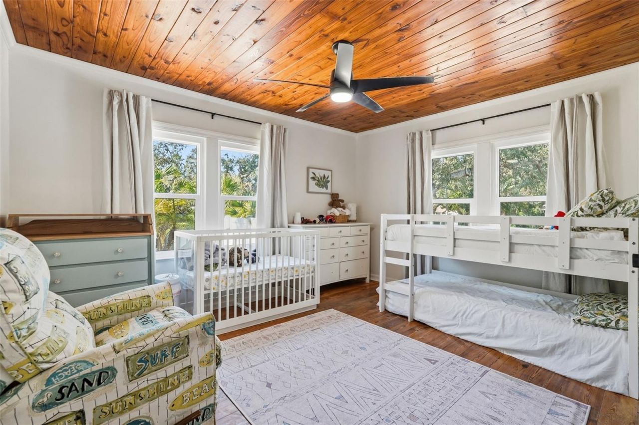 517 Avery Avenue , Crystal Beach, FL 34681 Photo