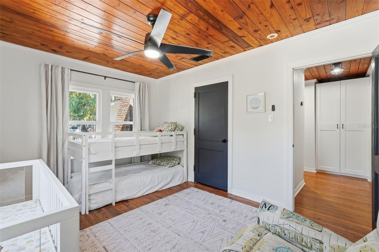 517 Avery Avenue , Crystal Beach, FL 34681 Photo