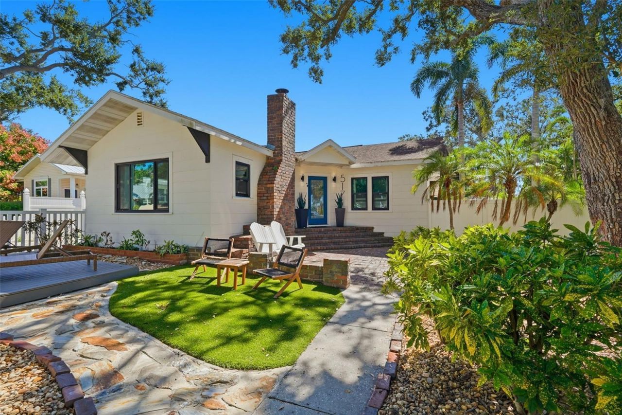 517 Avery Avenue , Crystal Beach, FL 34681 Photo