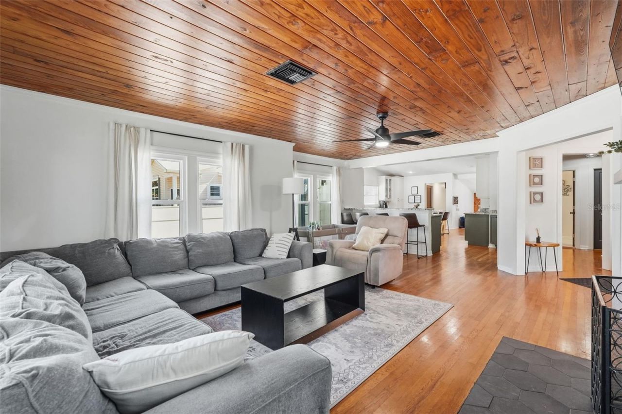 517 Avery Avenue , Crystal Beach, FL 34681 Photo