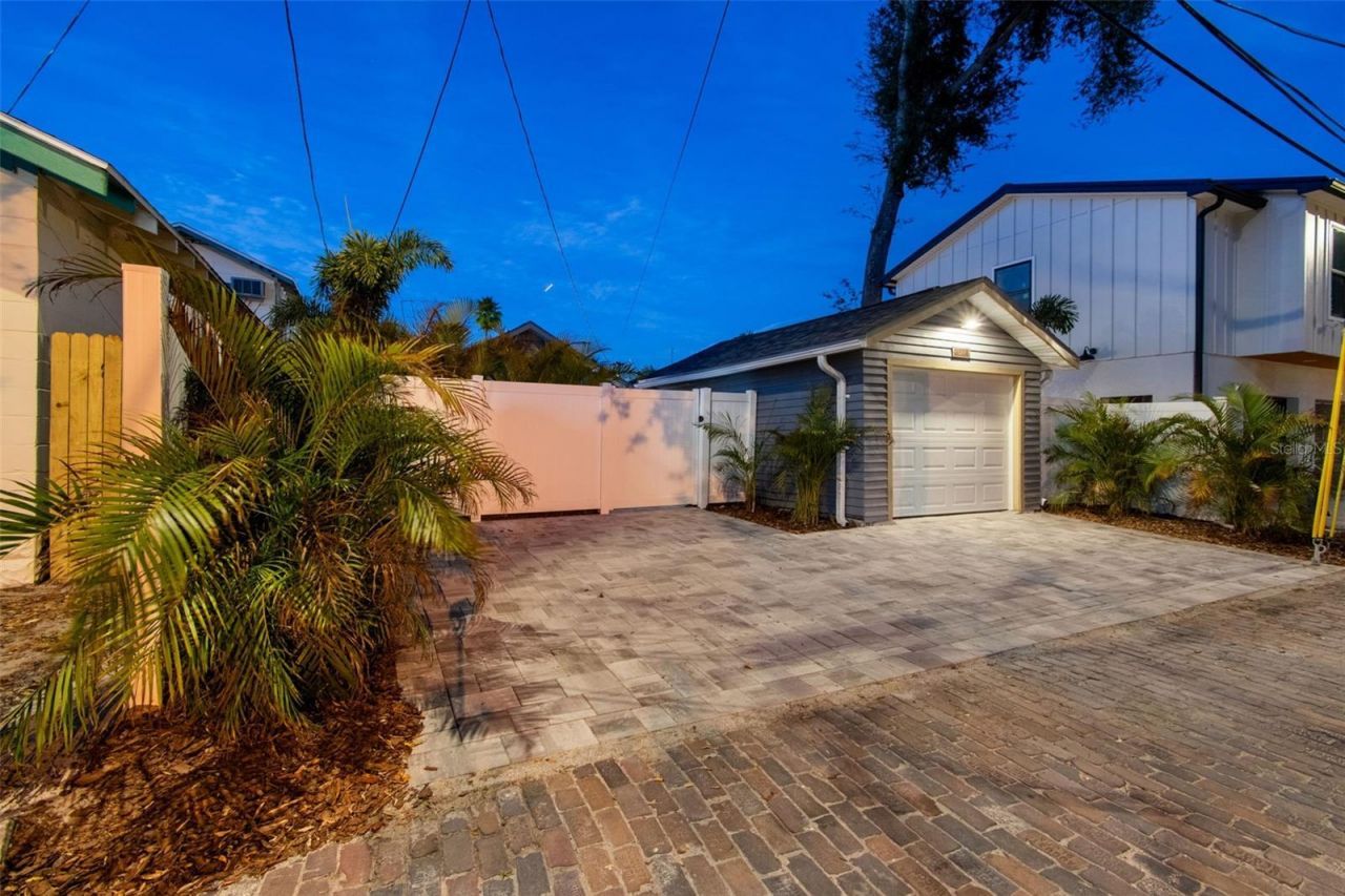 322 11th Avenue N, Saint Petersburg, FL 33701 Photo