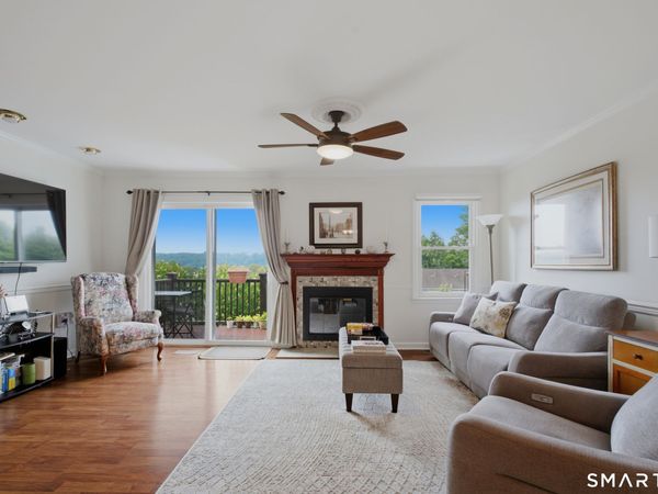 55 Mill Plain, Unit 25-4, Danbury, CT 06811