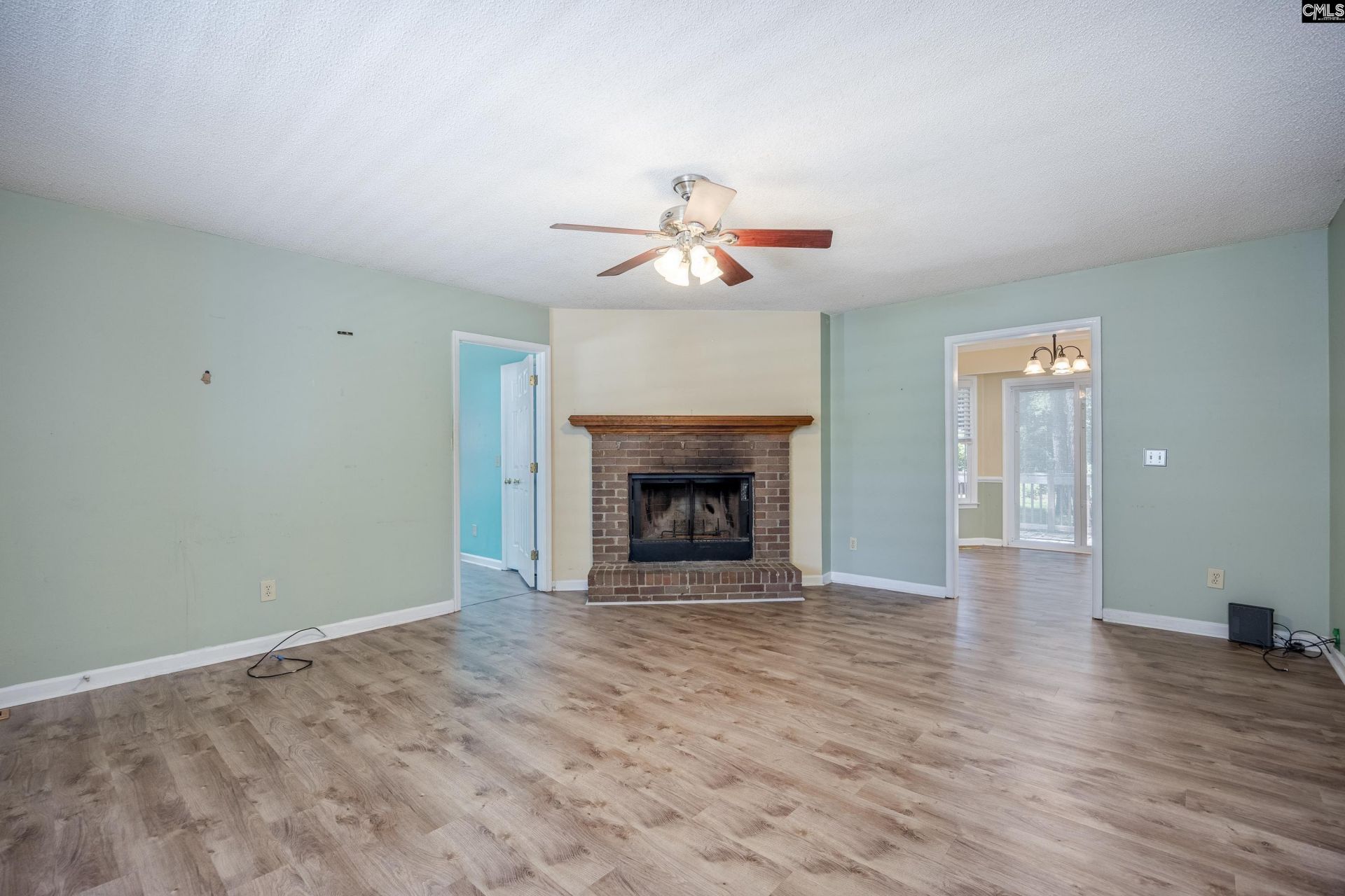 209 Brookside Lane  Photo 6