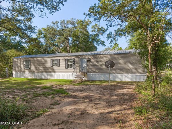 3382 Lakeshore Drive , Chipley, FL 32428