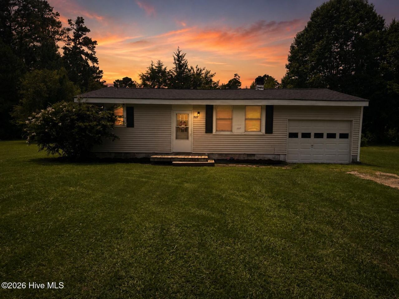422 Pineview Drive, Edenton, NC 27932 Main Photo