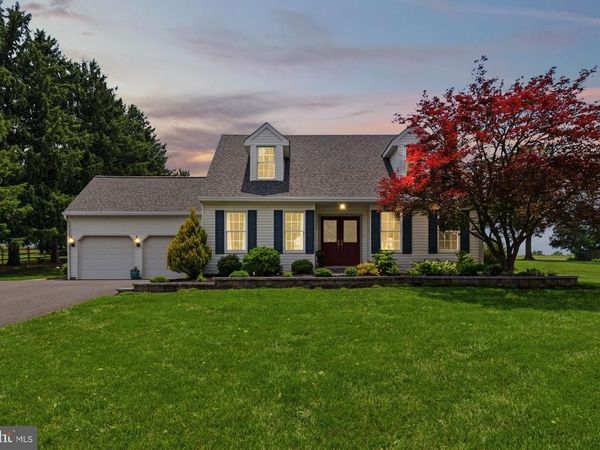 63 W LINFIELD TRAPPE ROAD, ROYERSFORD, PA 19468