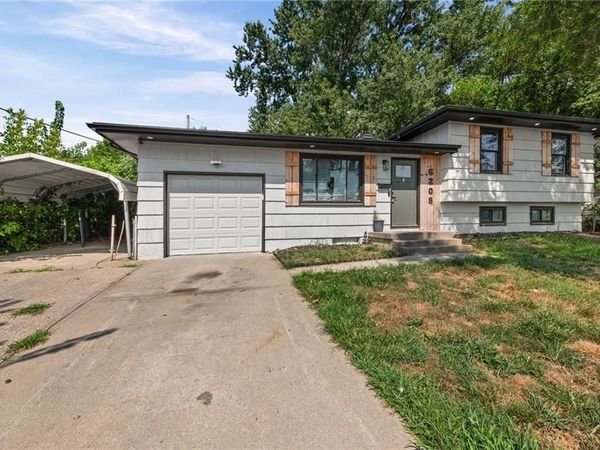 6208 NE Antioch Road, Gladstone, MO 64119