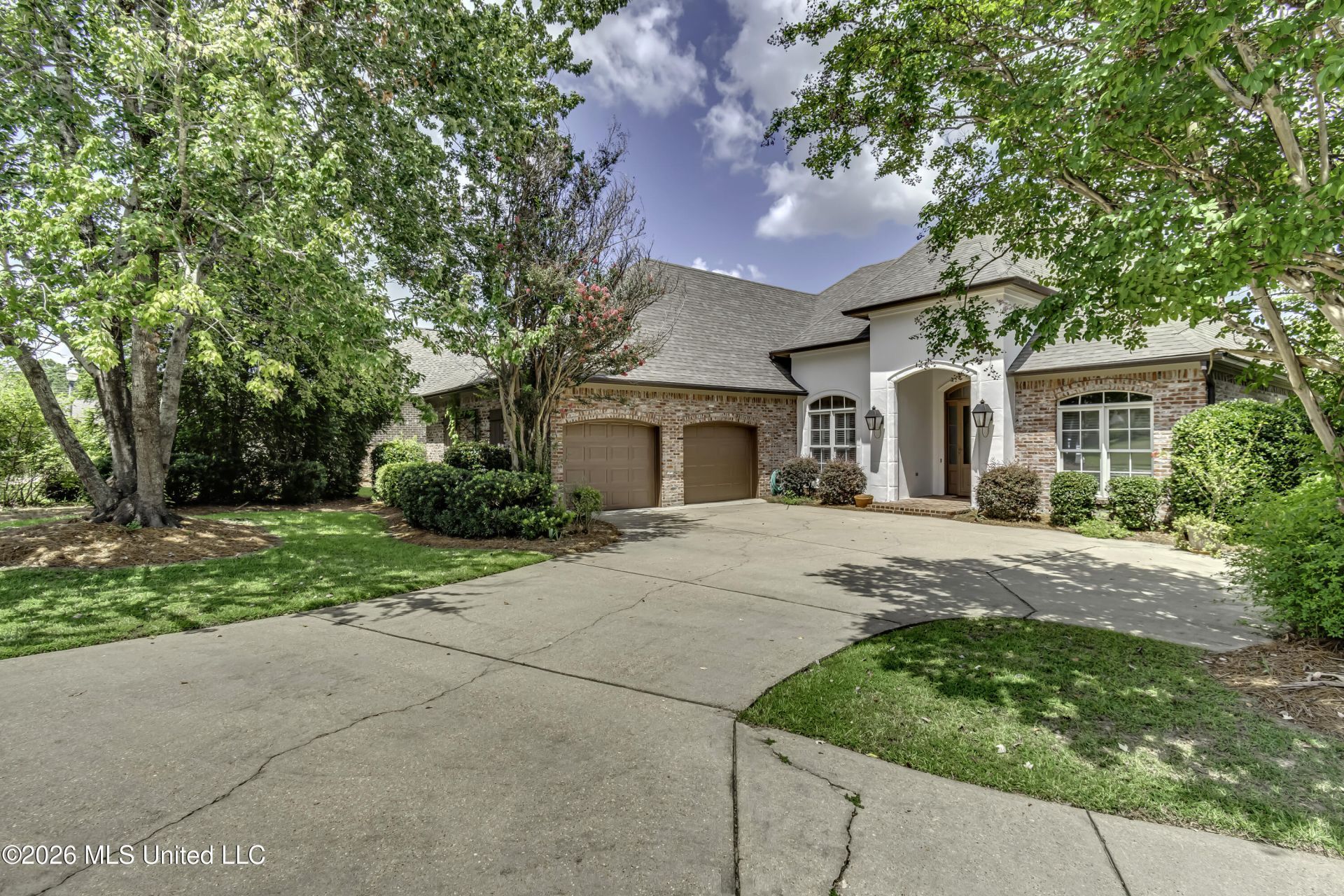 129 Hoy Farms Drive, Madison, MS 39110 Main Photo
