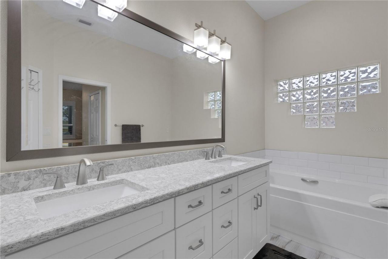 5142 51st Lane W, Bradenton, FL 34210 Photo