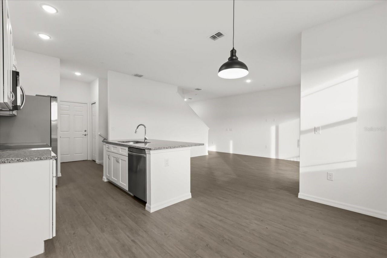 915 Lakefront Village Drive , Clermont, FL 34711 Photo