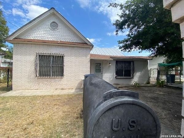 548 N CEYLON ST, Eagle Pass, TX 78852