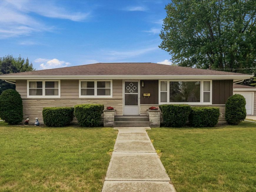 Main Photo