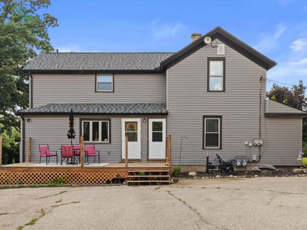 5402 Northwest Hwy, Waterford, WI 53185
