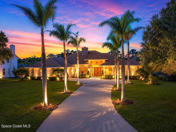 3706 Secluded Oak Court, Melbourne, FL 32934