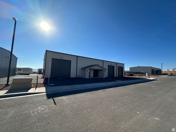 5953 W SQUARETOP LN , Hurricane, UT 84737