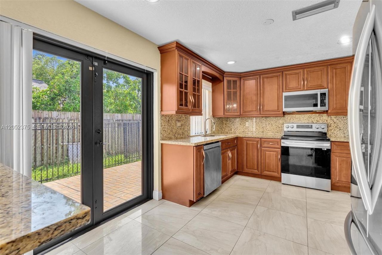 7480 NW 37th Ct, Lauderhill, FL 33319 Photo