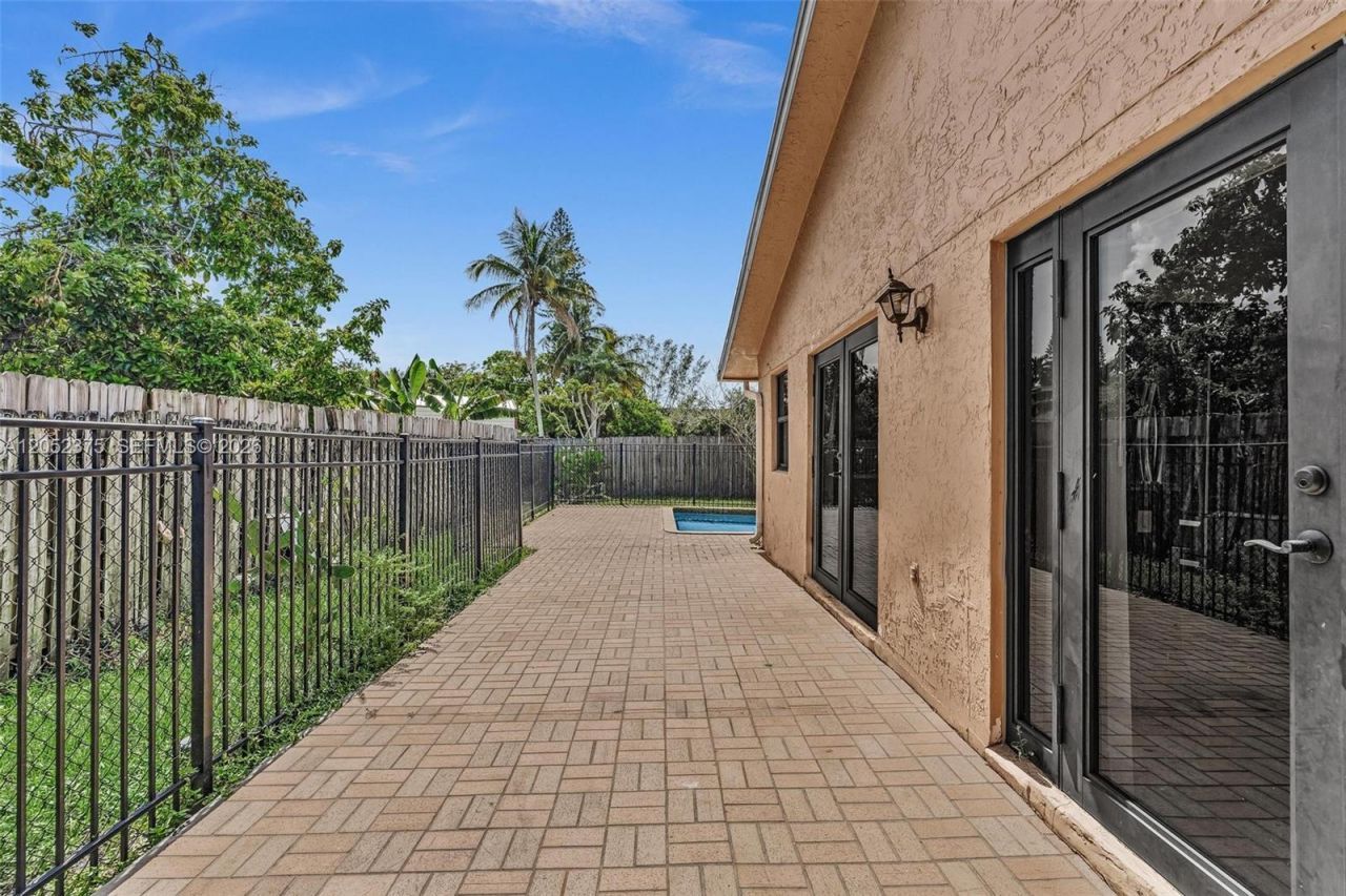 7480 NW 37th Ct, Lauderhill, FL 33319 Photo