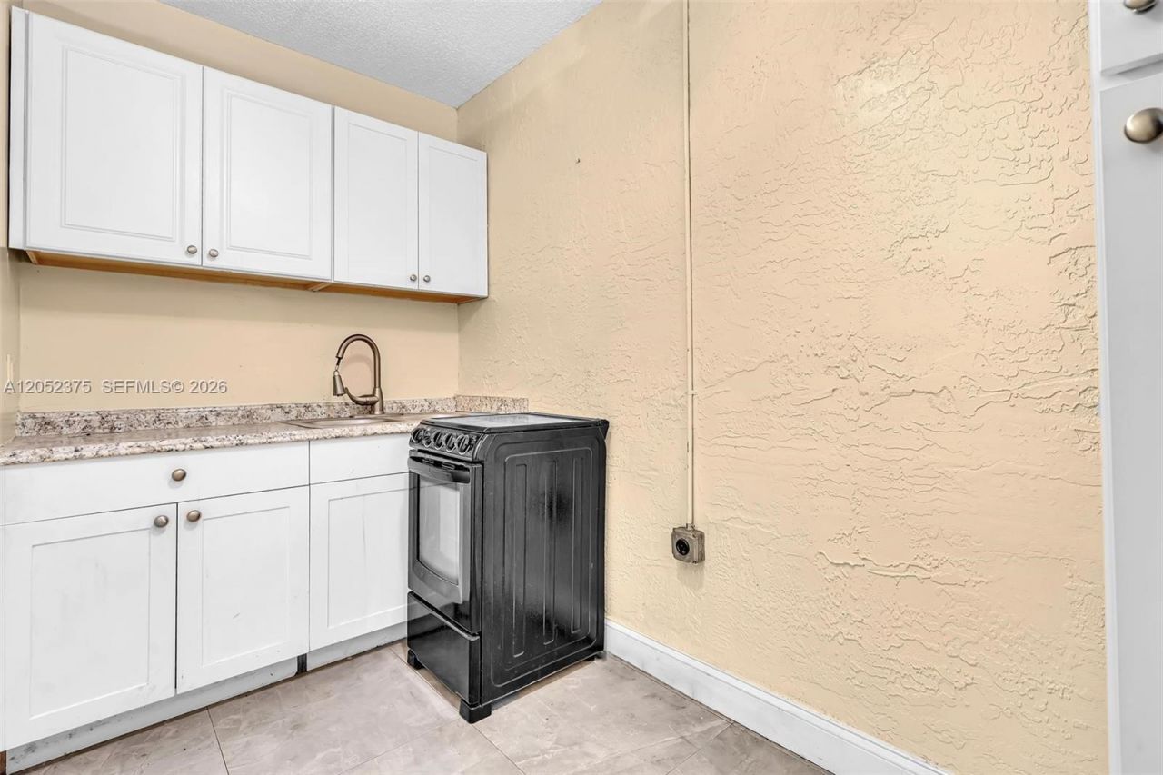 7480 NW 37th Ct, Lauderhill, FL 33319 Photo