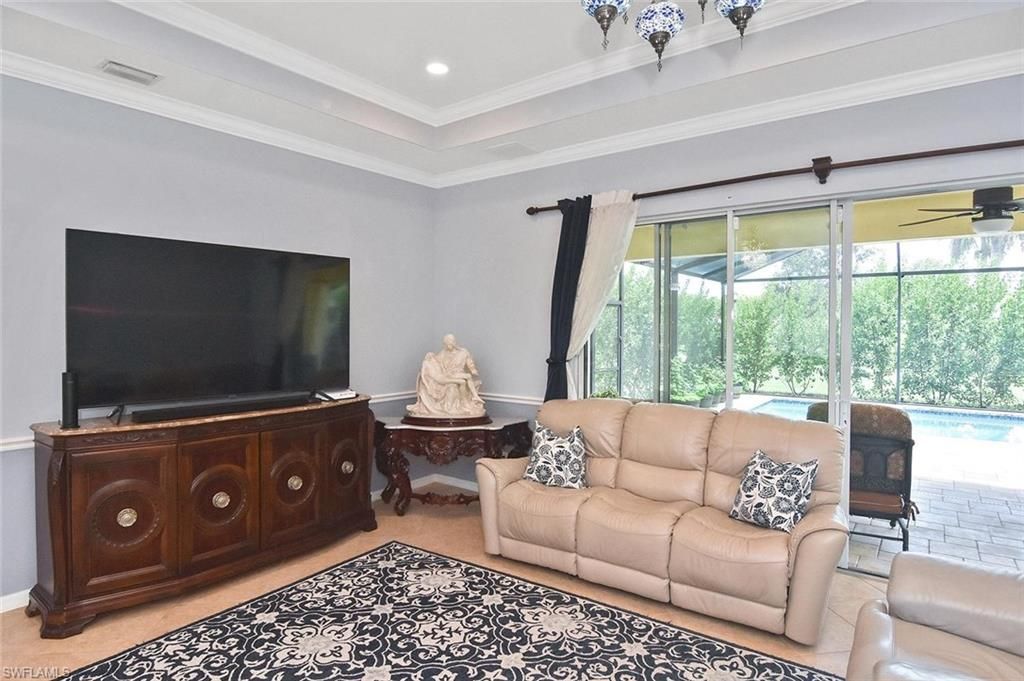 2549 Ashbury Cir, Cape Coral, FL 33991 Photo