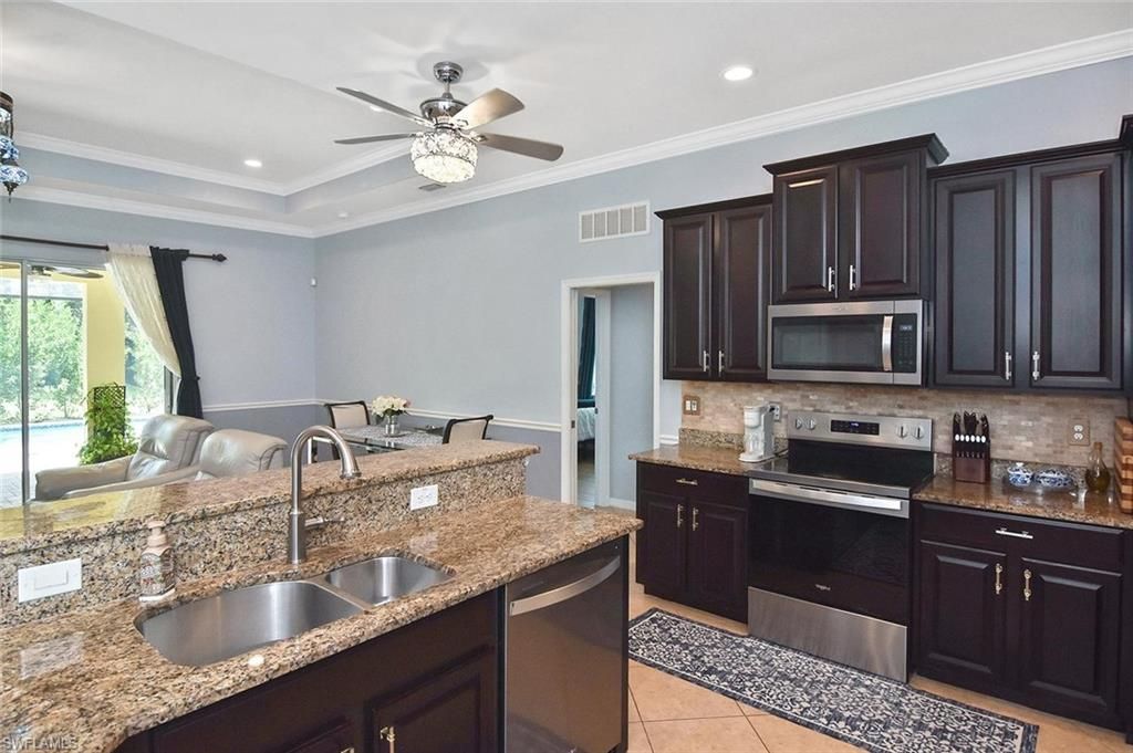 2549 Ashbury Cir, Cape Coral, FL 33991 Photo