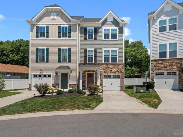 44 Wentworth Lane, Deer Park, OH 45236