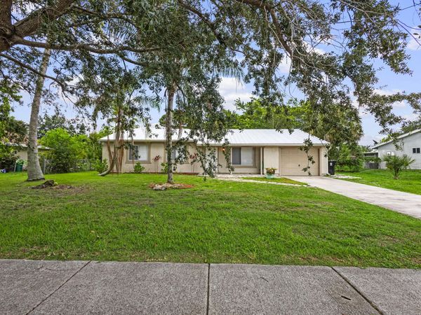 766 SW Belmont Circle, Port St. Lucie, FL 34953