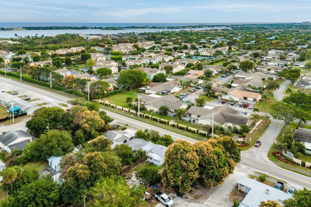 1047 Miner Road, Lake Worth, FL 33462 Photo