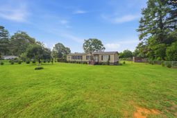 5860 Wessex Drive photo 4