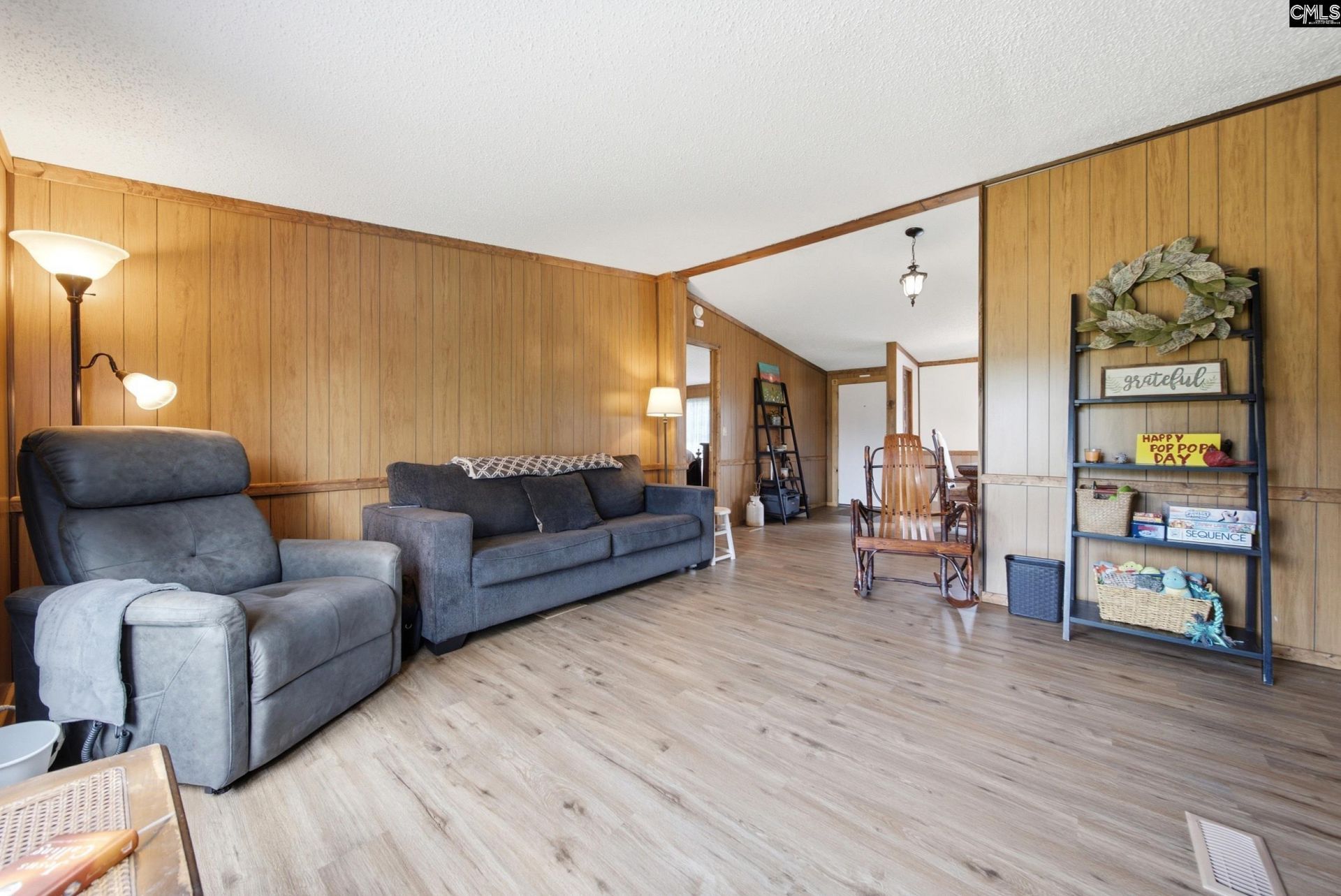 5860 Wessex Drive Photo 8