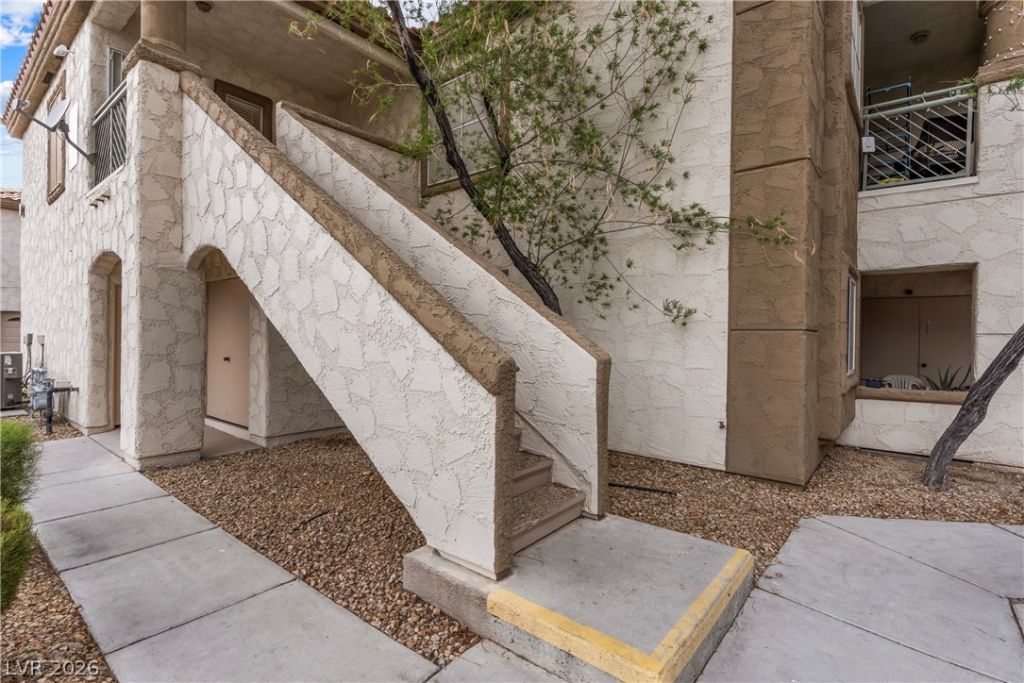 6800 Indian Chief Drive , Las Vegas, NV 89130