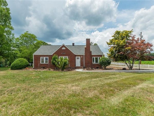 1716 US Highway 220, Stokesdale, NC 27357