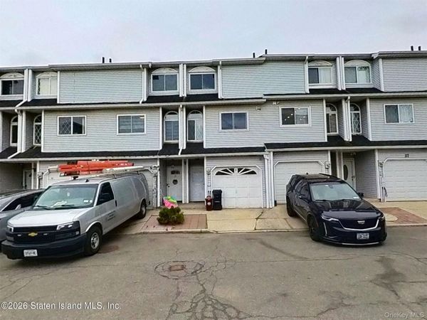 41 Simmons Loop , Staten Island, NY 10314