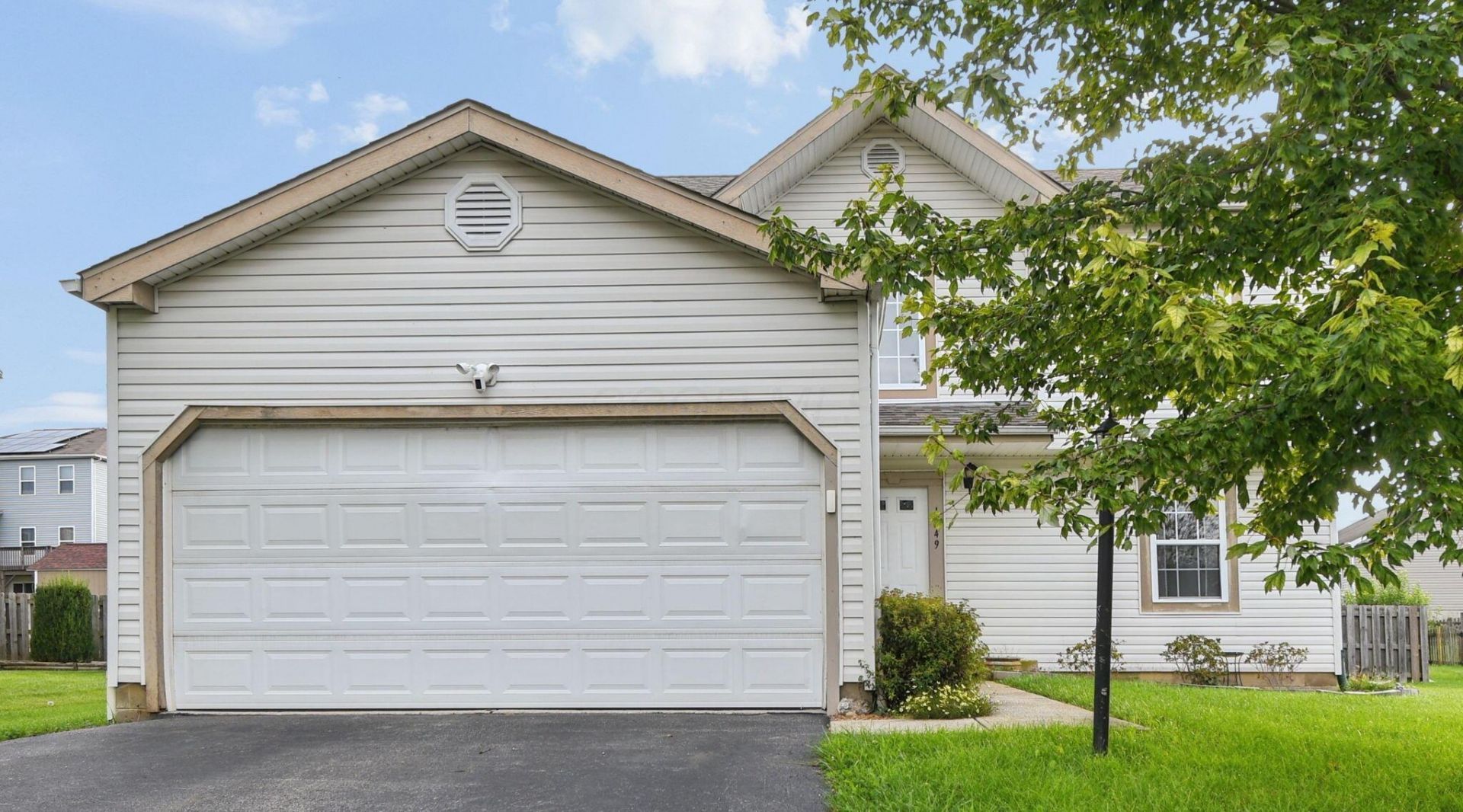 1049 Legacy Lane, Pataskala, OH 43062 Main Photo
