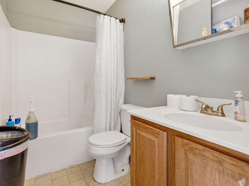 1049 Legacy Lane , Pataskala, OH 43062 Photo 11