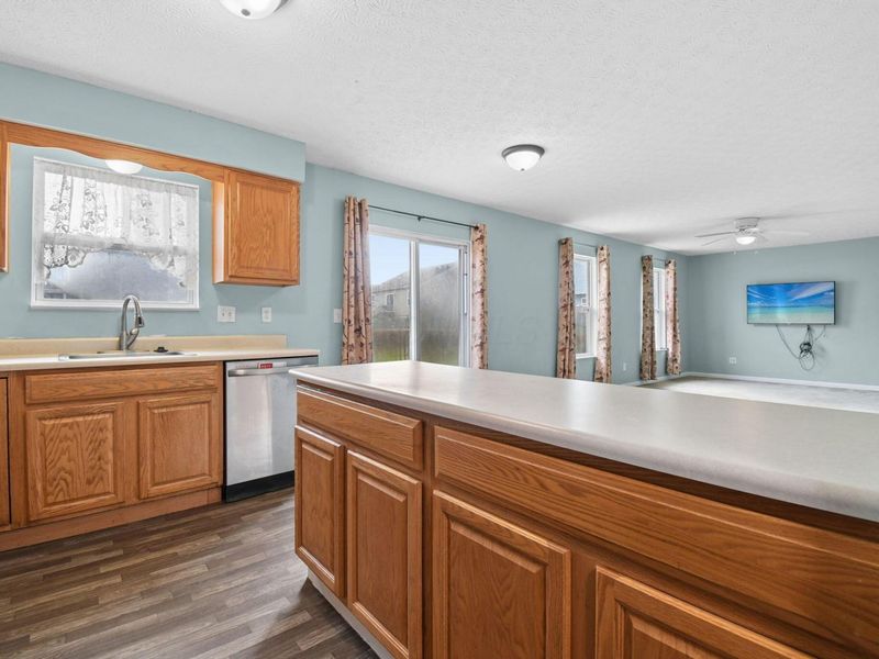 1049 Legacy Lane, Pataskala, OH 43062 Photo 15