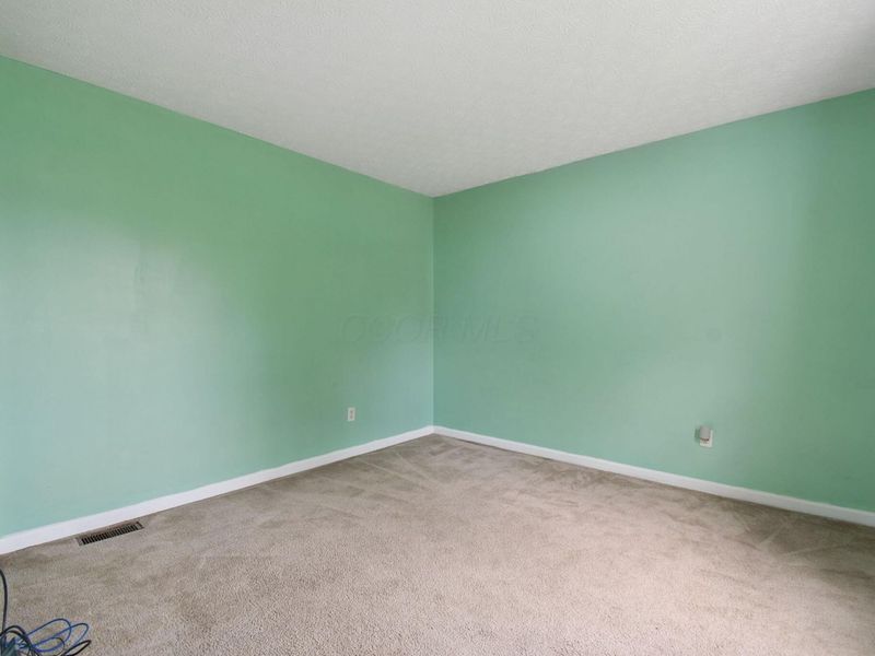 1049 Legacy Lane, Pataskala, OH 43062 Photo 17