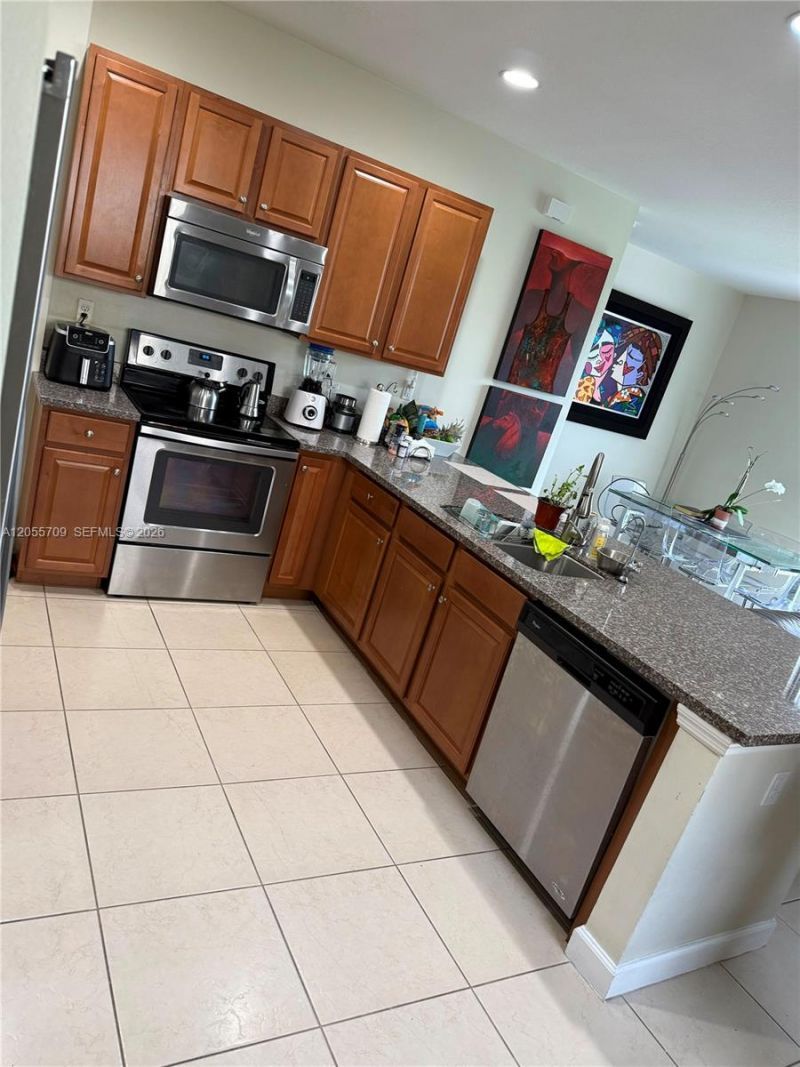377 NE 194th Ln , Miami, FL 33179 Photo