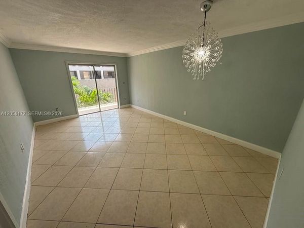 1055 W 77th St , Unit 309, Hialeah, FL 33014