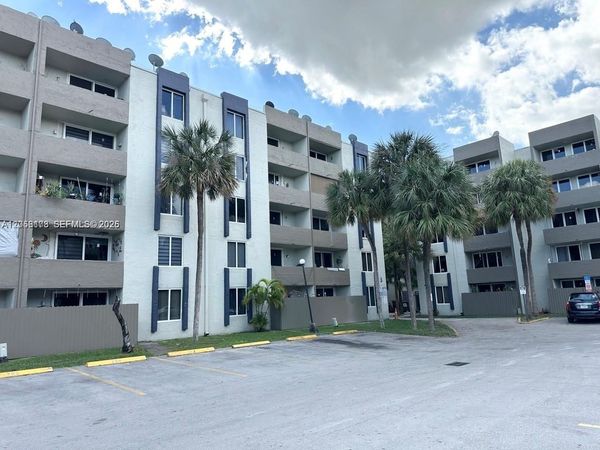 10000 NW 80th Ct, Unit 2456, Hialeah Gardens, FL 33016