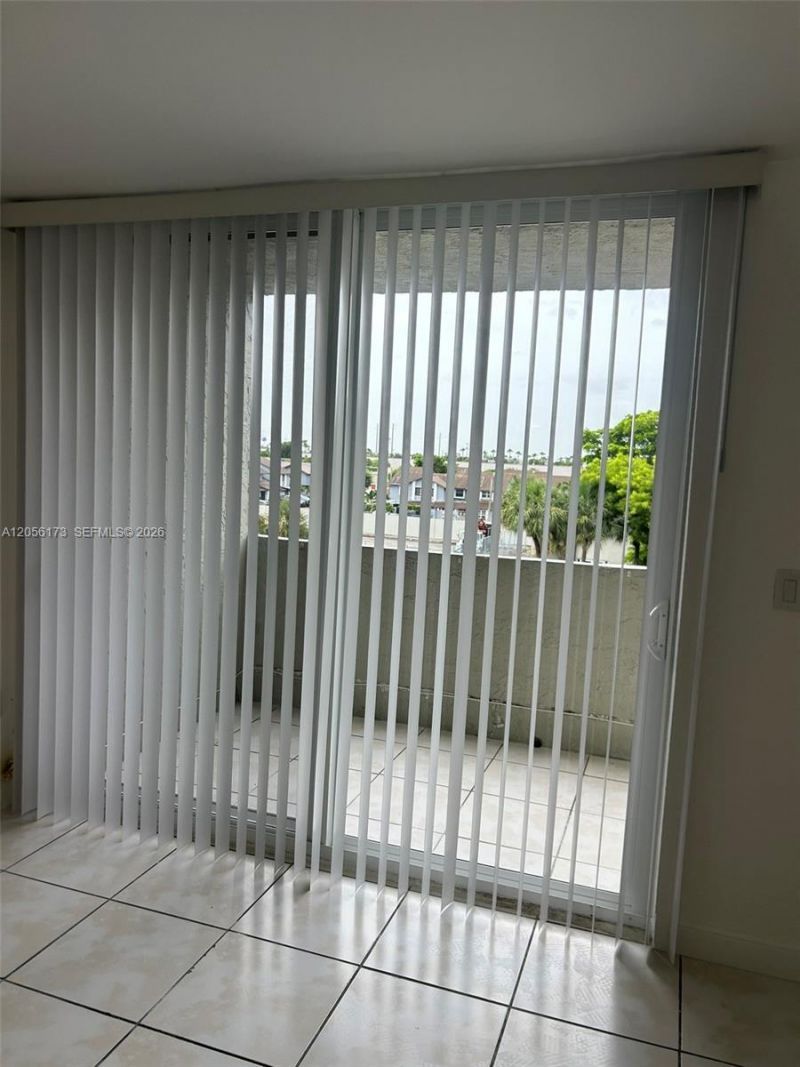 10000 NW 80th Ct, Unit 2456, Hialeah Gardens, FL 33016 Photo