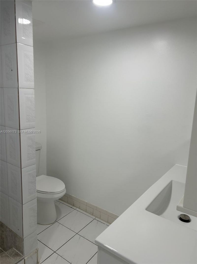 10000 NW 80th Ct, Unit 2456, Hialeah Gardens, FL 33016 Photo