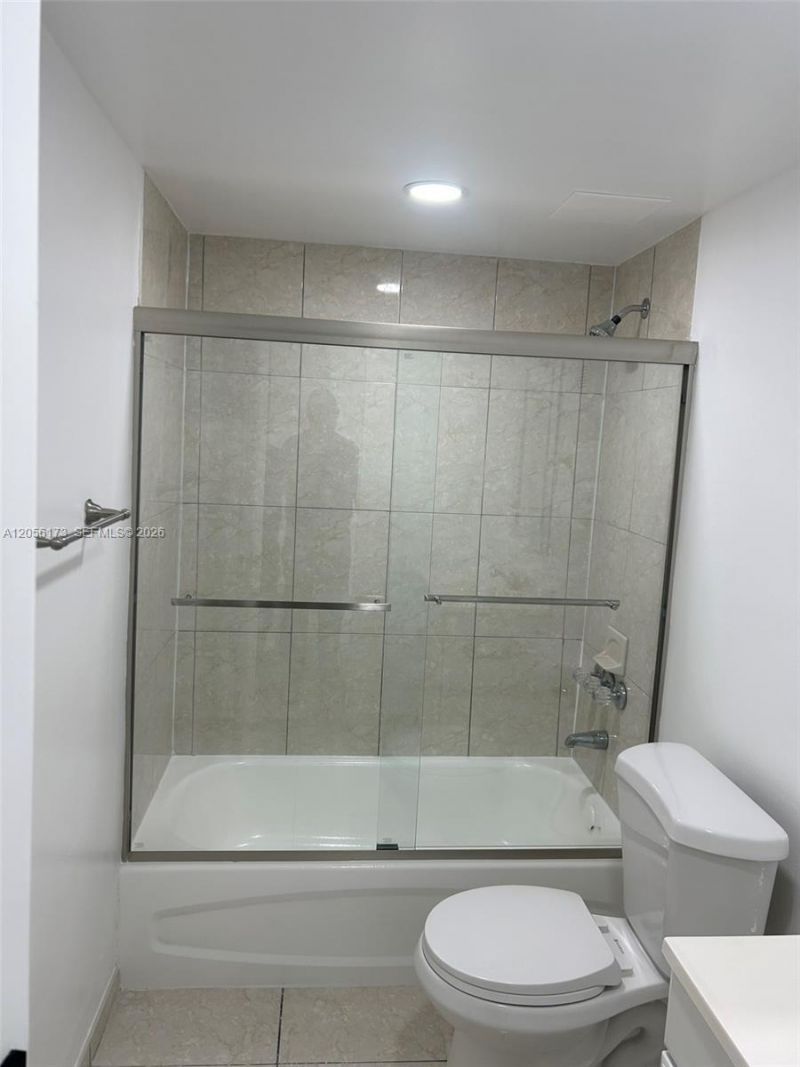 10000 NW 80th Ct, Unit 2456, Hialeah Gardens, FL 33016 Photo