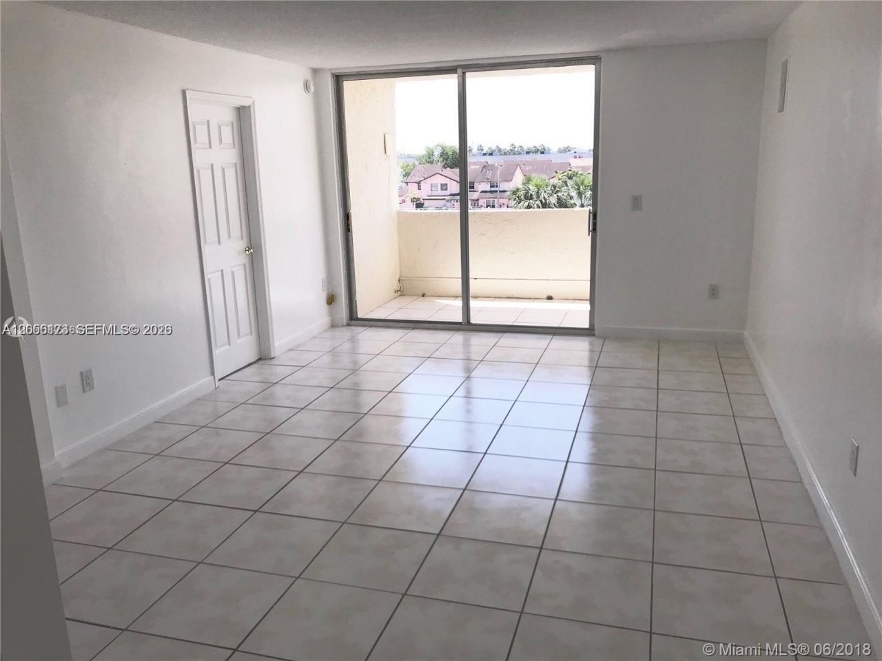 10000 NW 80th Ct, Unit 2456, Hialeah Gardens, FL 33016 Photo