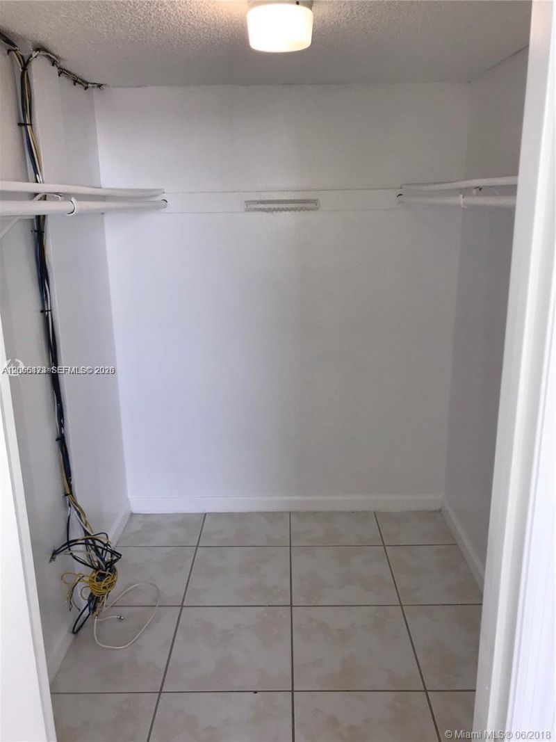 10000 NW 80th Ct, Unit 2456, Hialeah Gardens, FL 33016 Photo