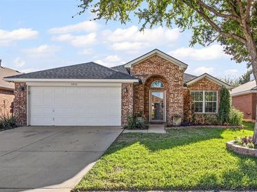 1436 Broken Spoke Court, Fort Worth, TX 76131