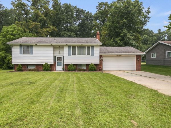1619 E Bertrand Road, Niles, MI 49120