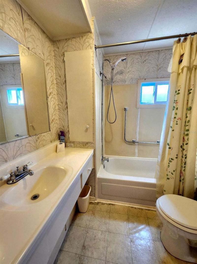 1715 Illinois Avenue , Bradenton, FL 34207 Photo